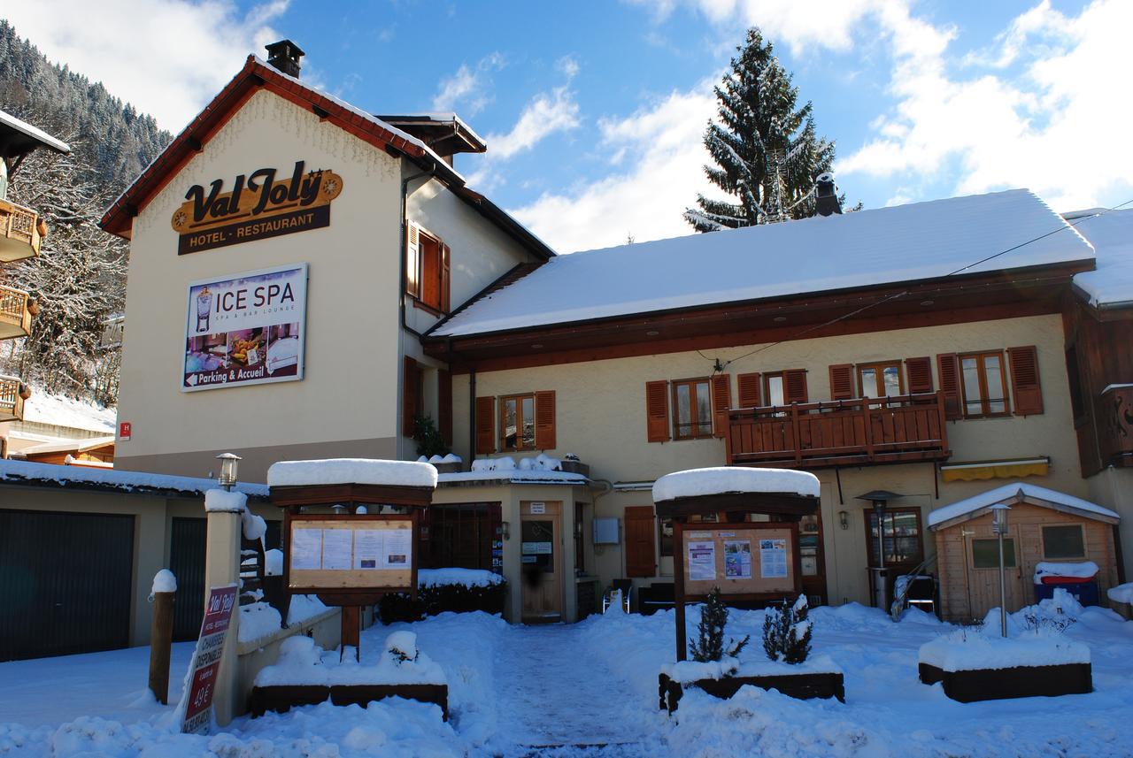 Hotel Val Joly แซ็งต์-แฌร์เวส์-เลส์-แบ็งส์ ภายนอก รูปภาพ