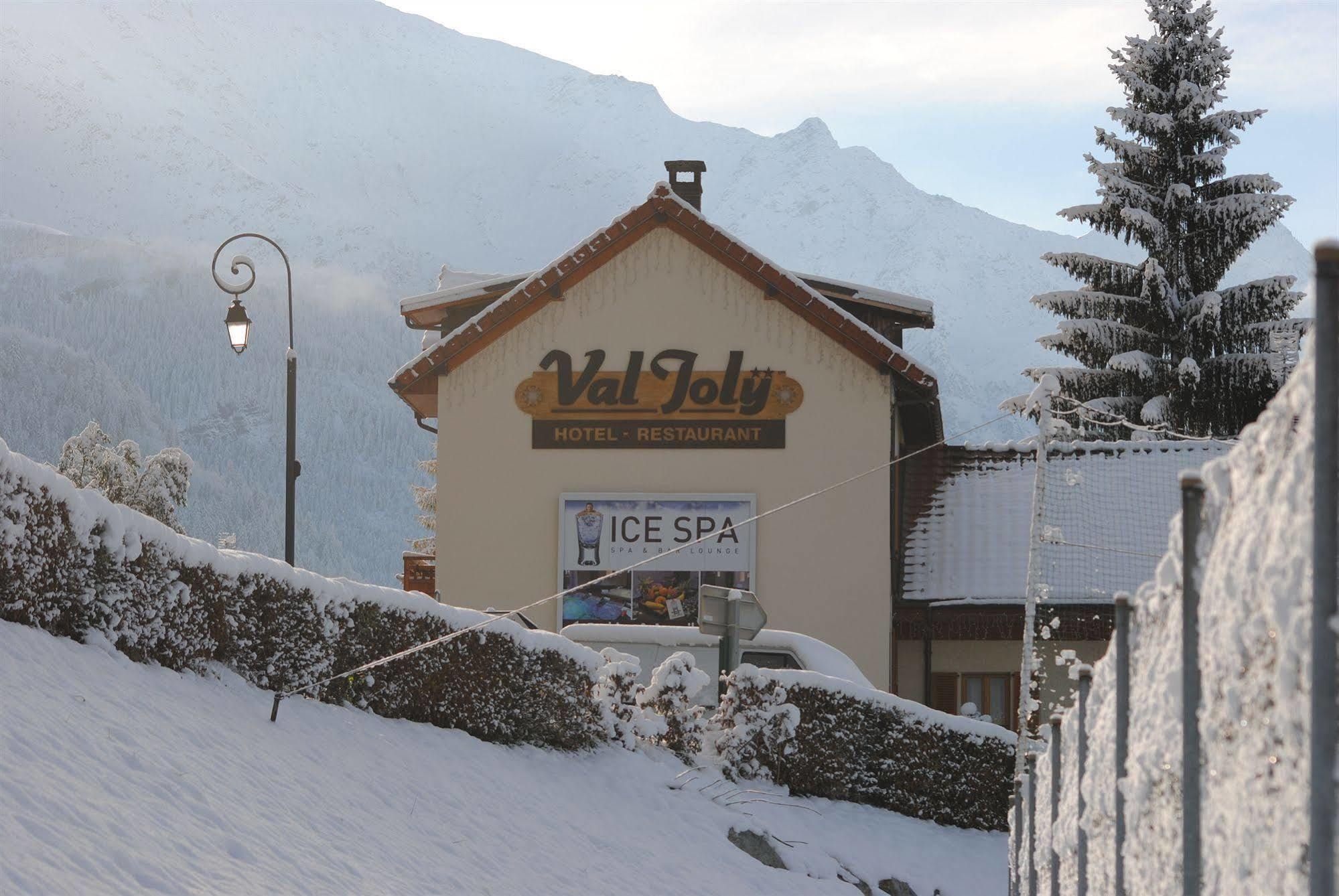 Hotel Val Joly แซ็งต์-แฌร์เวส์-เลส์-แบ็งส์ ภายนอก รูปภาพ